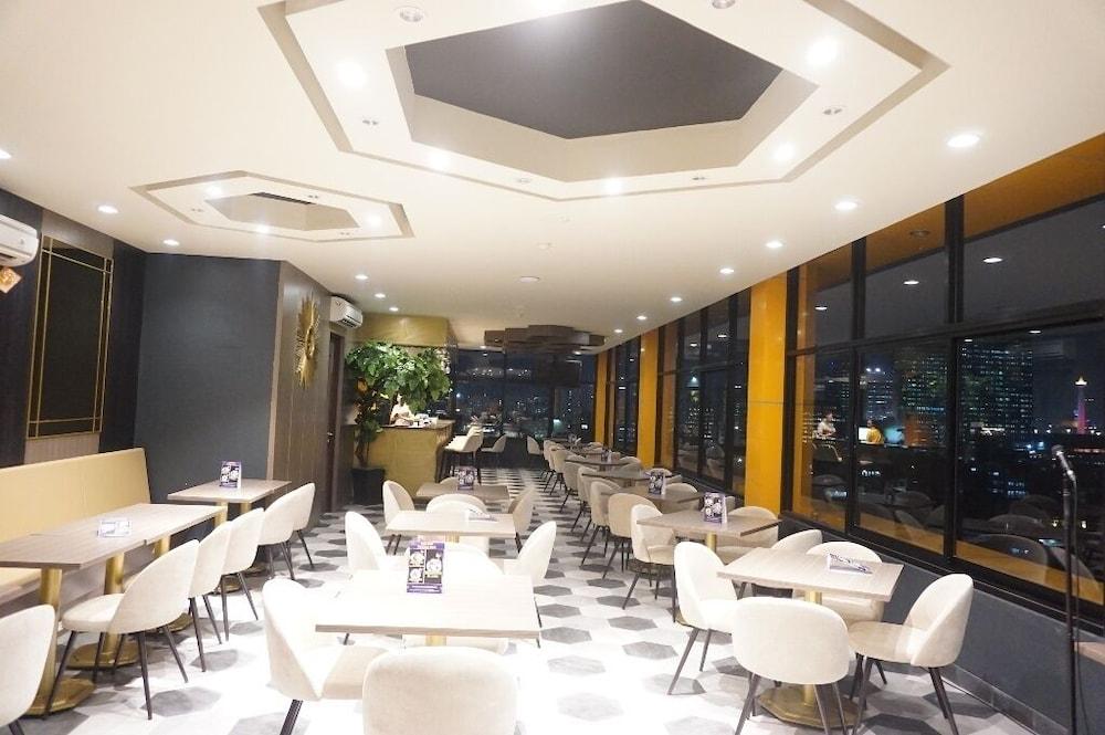 Hotel Arthama Tanah Abang 3*